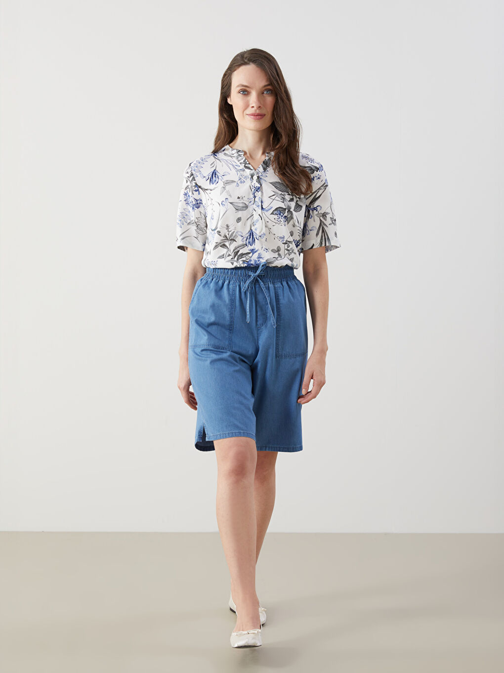 شورت جينز خصر مرن للسيدات