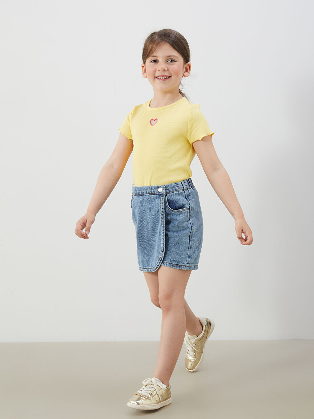 LCW Kids Mavi Beli Lastikli Kız Çocuk Jean Şort Etek