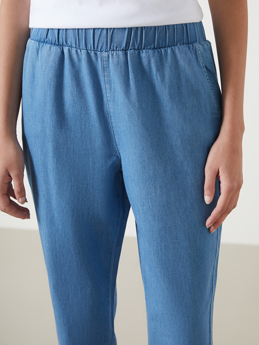 Elastic Waist Harem Fit Women's Jeans-2