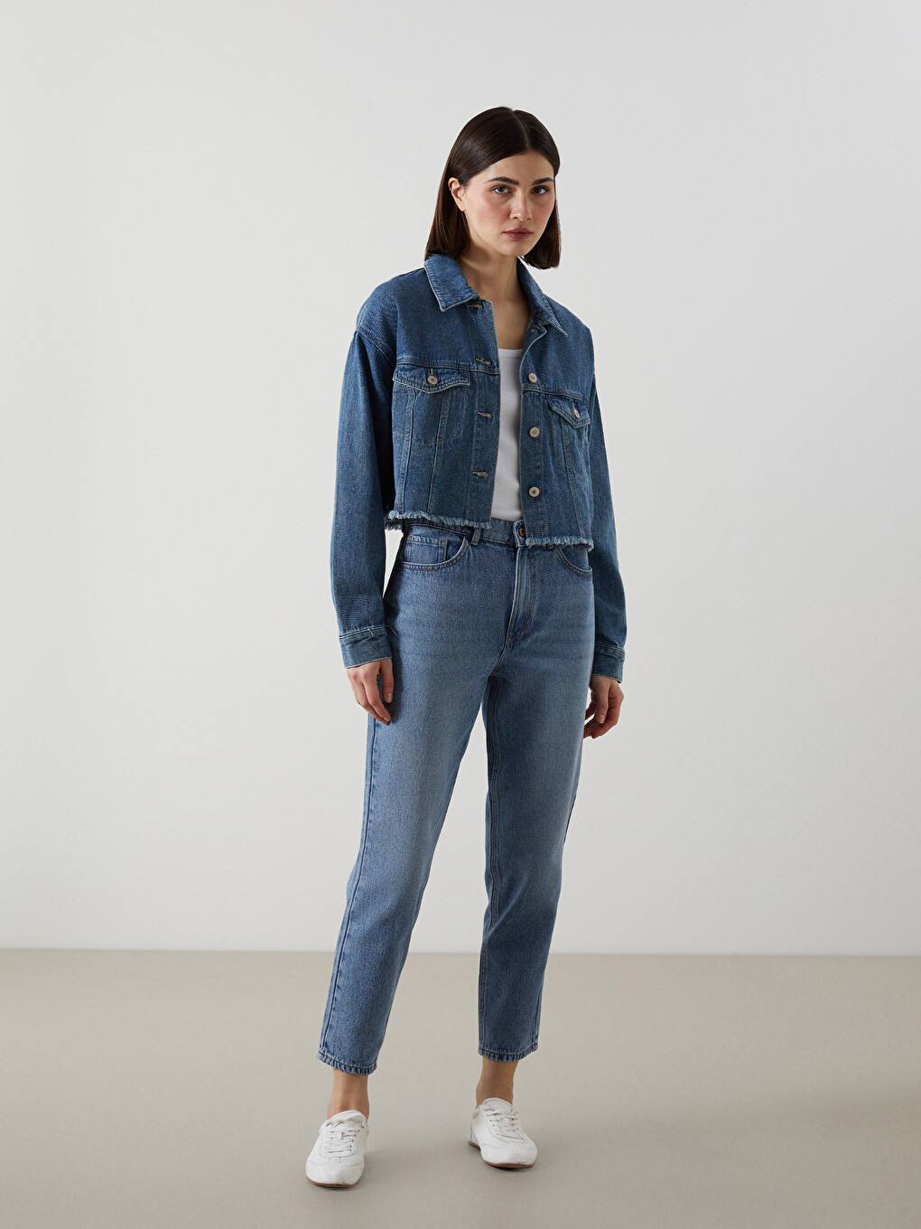 Relaxed Fit Women's Mom Jeans