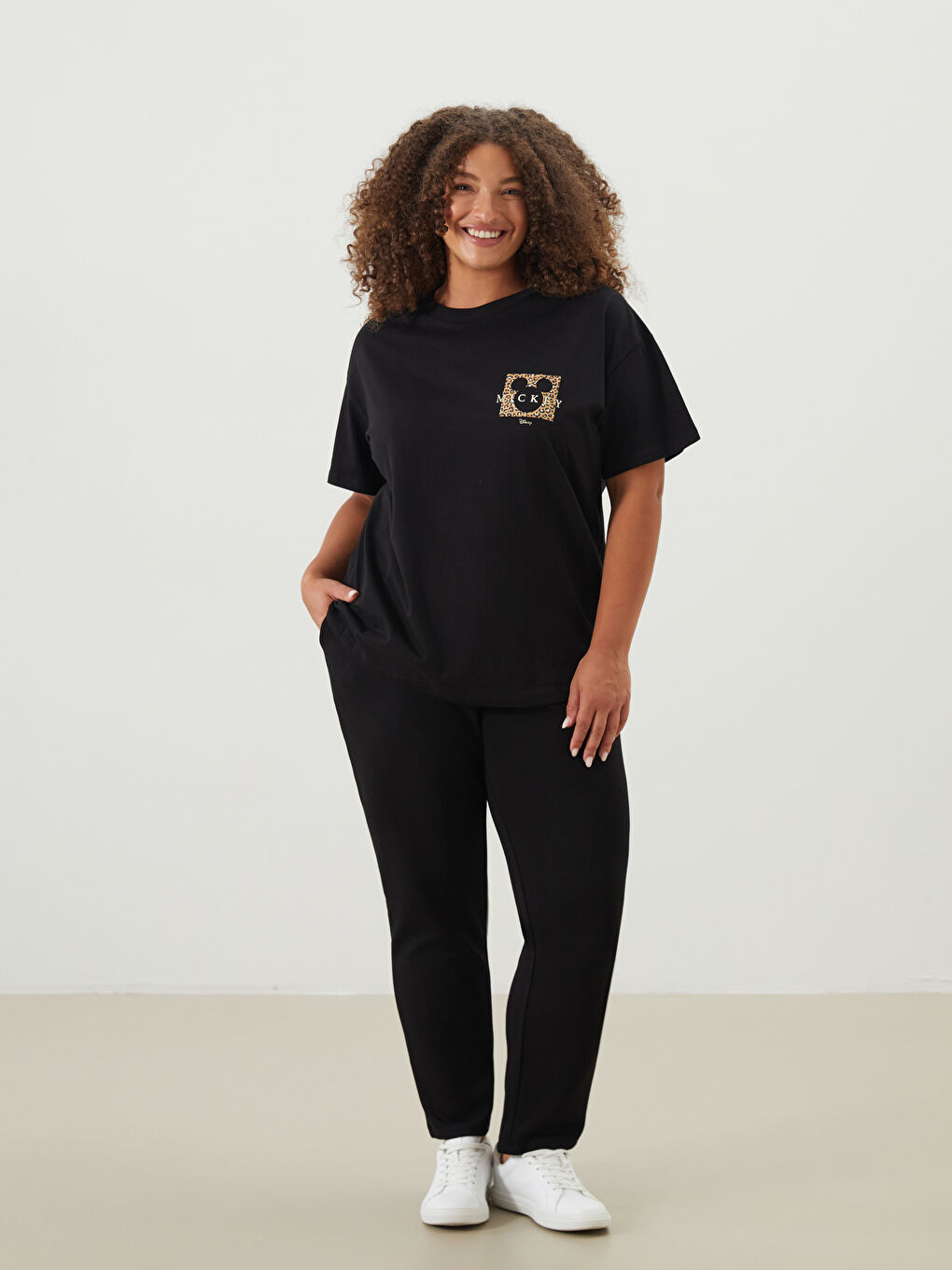 LCWAIKIKI Classic Women's Sweatpants with Elastic Waist -S4LD36Z8-CVL