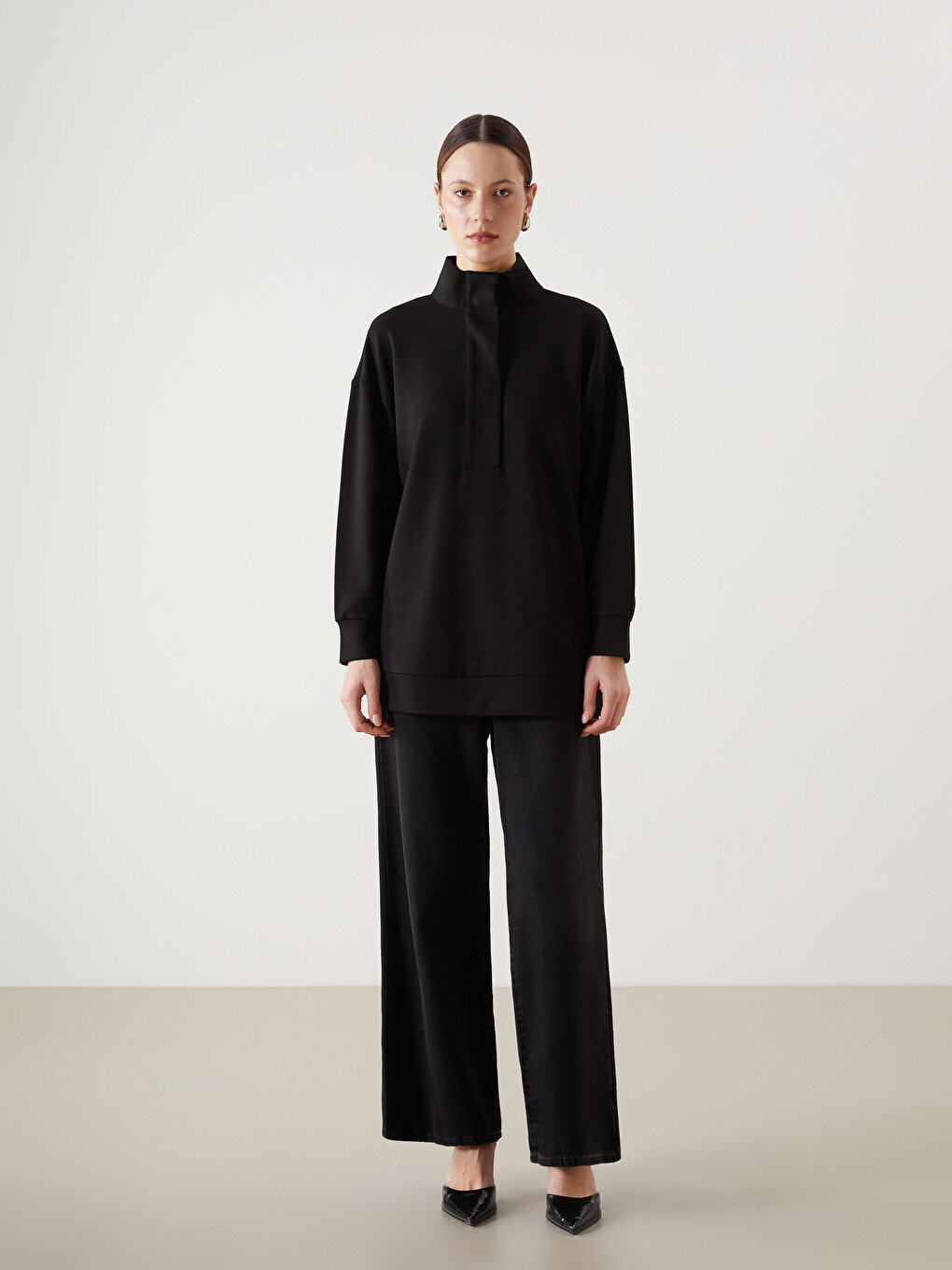 Siyah Dik Yaka Oversize Kadın Sweatshirt Tunik-3