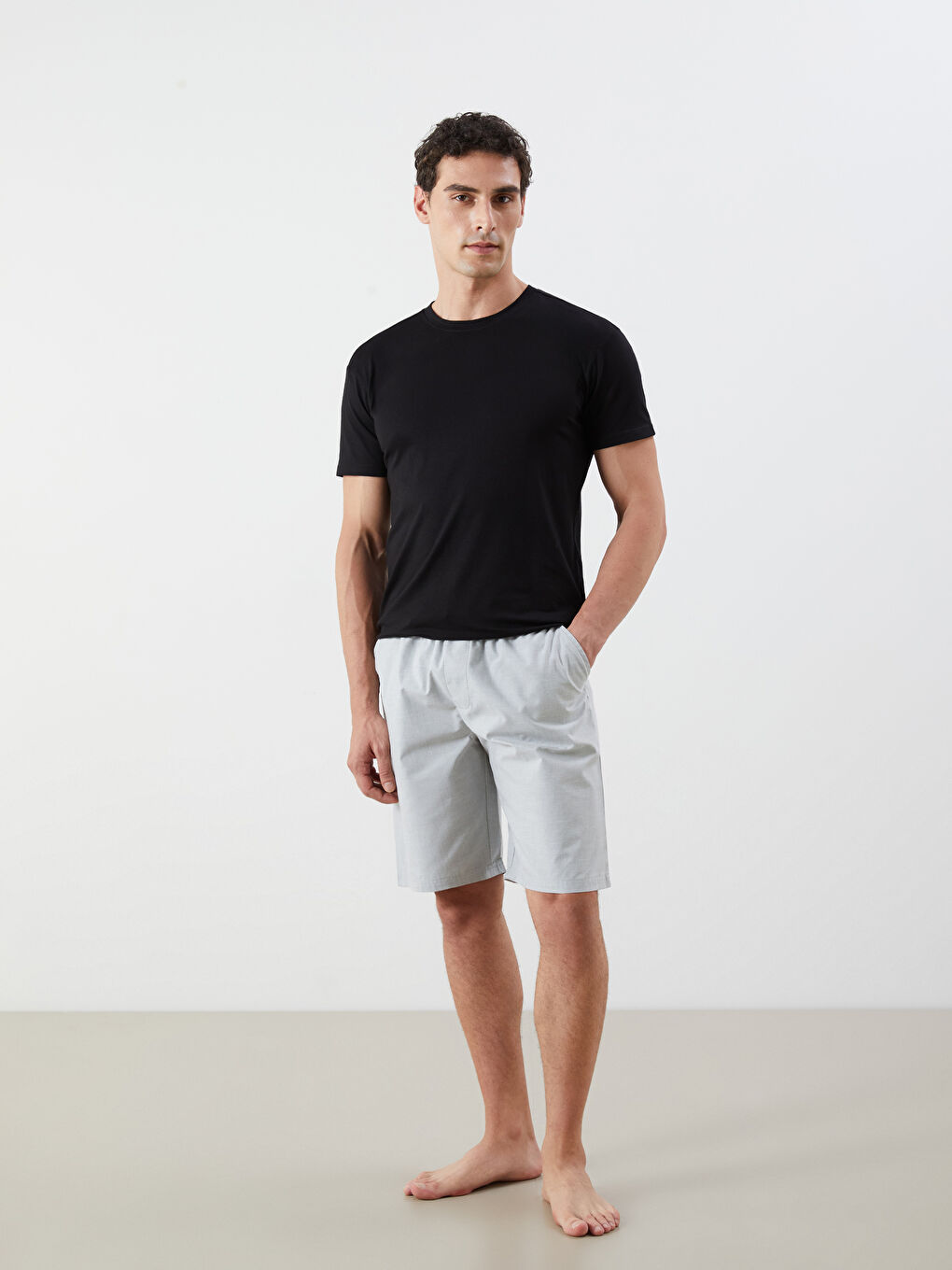 LC Waikiki Standardni kroj Muški donji deo pidžame kratke pantalone -S50013Z8-J1L