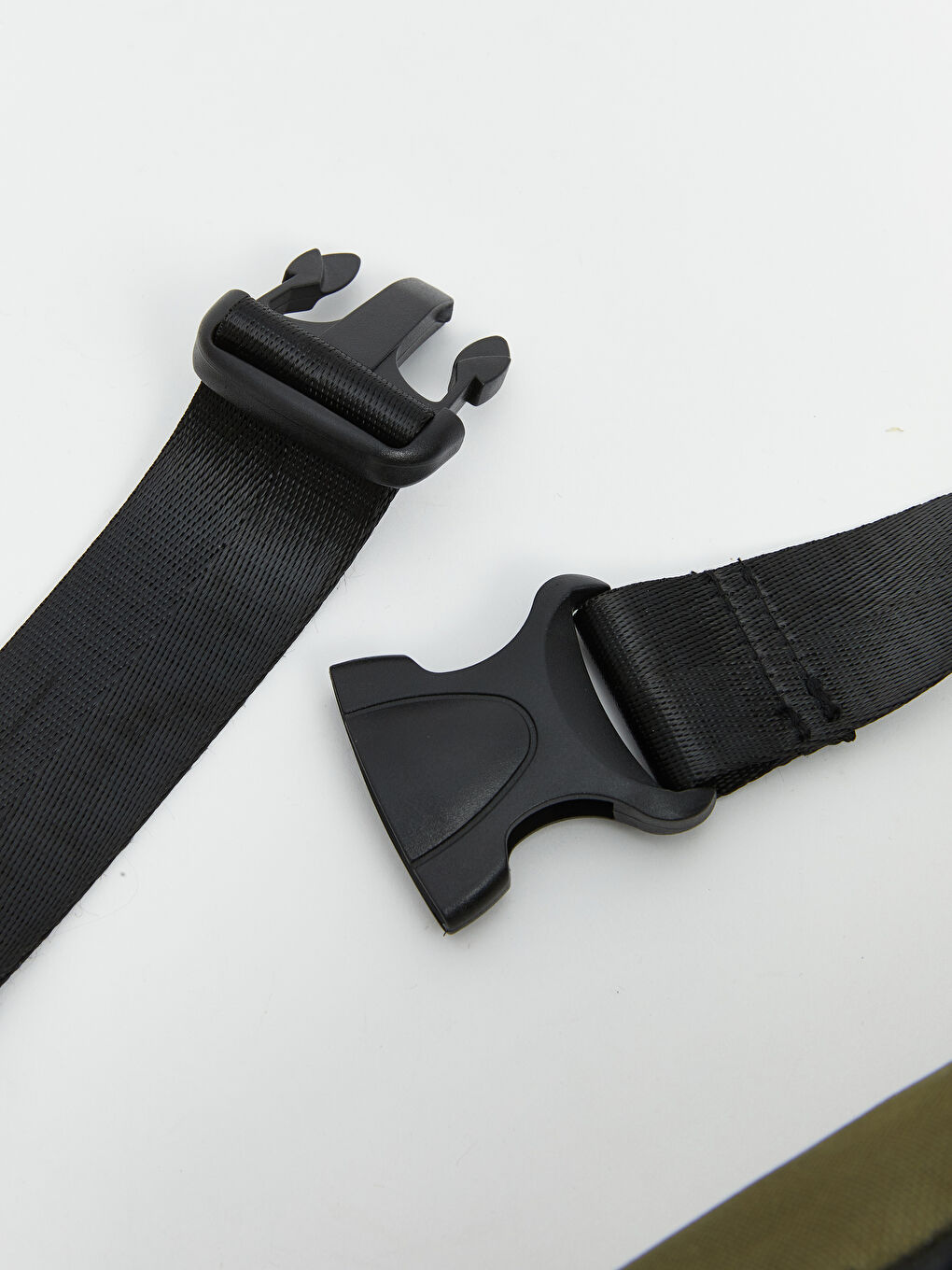 حقيبة صدر بسحاب للرجال-1