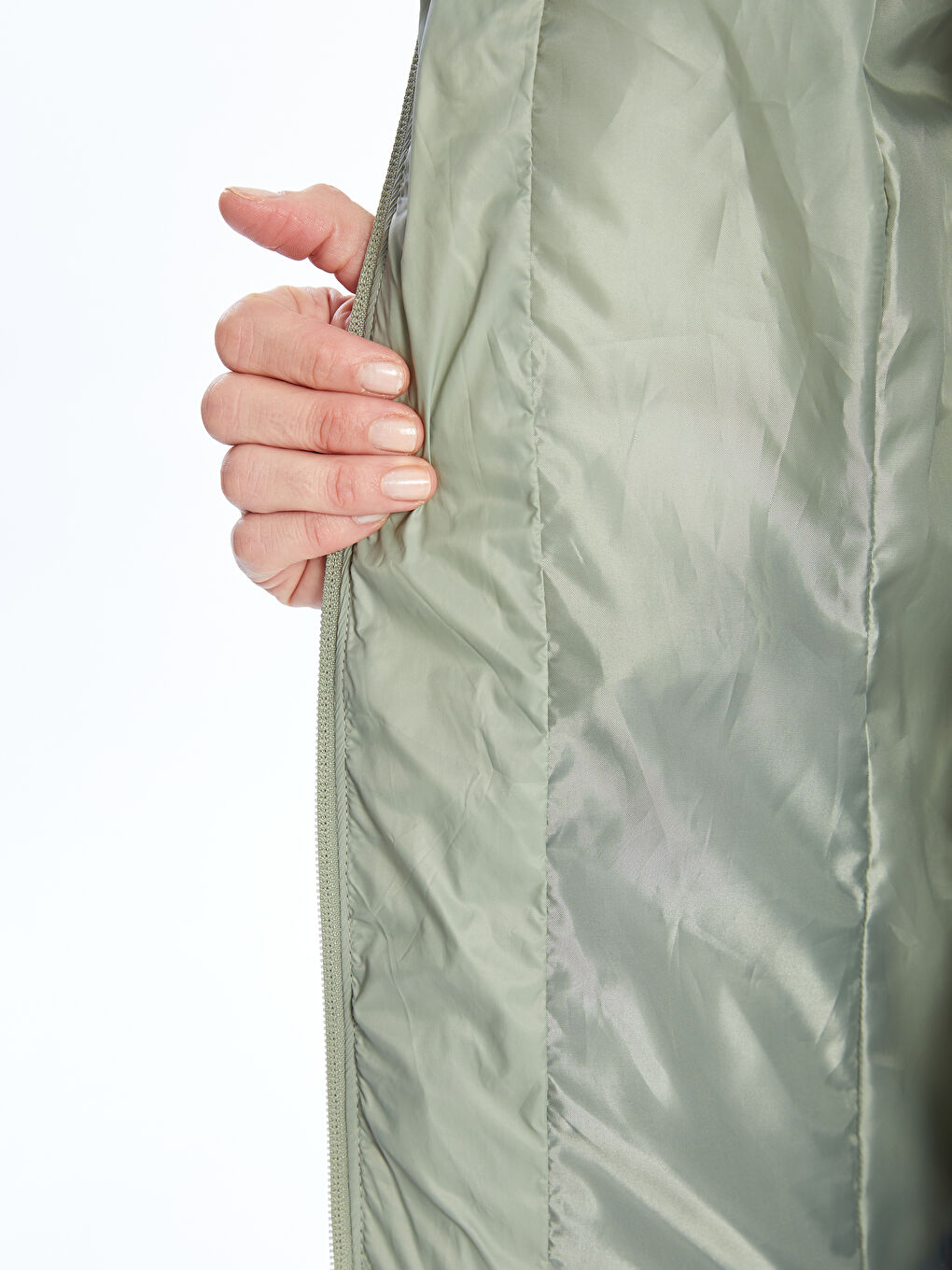 Yeşil Kapüşonlu Kadın Şişme Mont-3