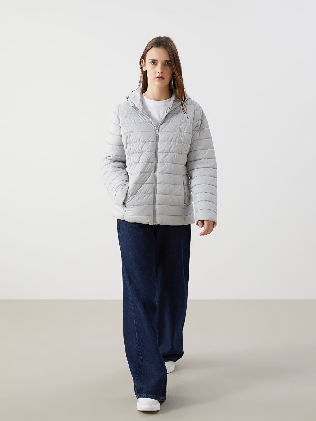 LCWAIKIKI Classic Hooded Women's Puffer Coat -S50198Z8-JSB
