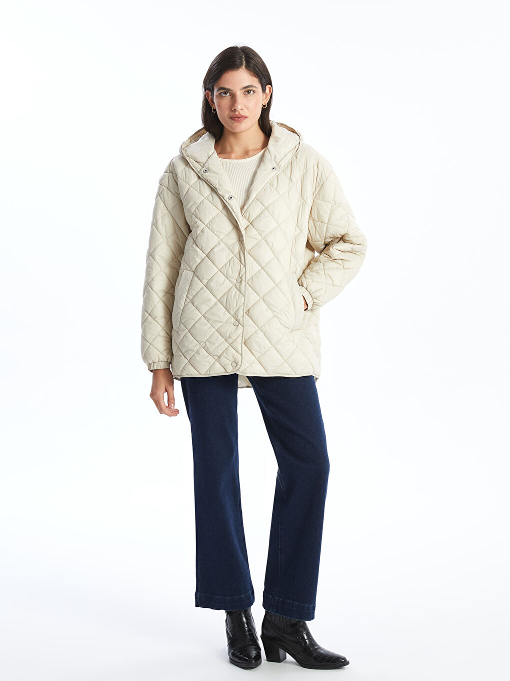 LCWAIKIKI Classic Hooded Quilted Oversize Women's Puffer Coat -S50200Z8-SB4