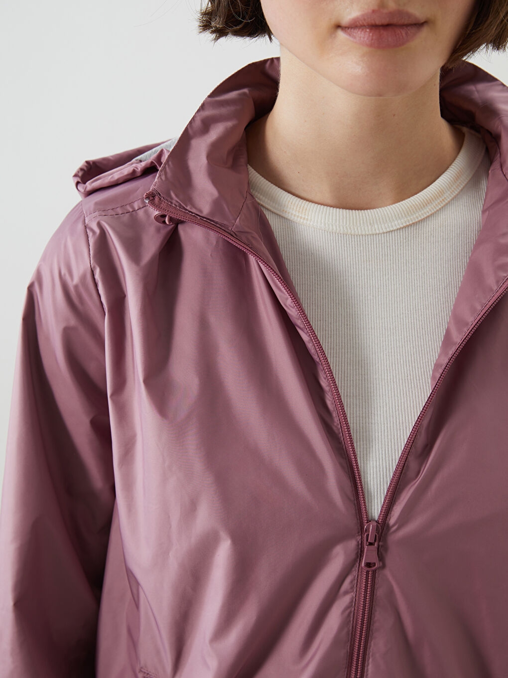 LCWAIKIKI Classic Hooded Women's Raincoat -S50238Z8-G0X