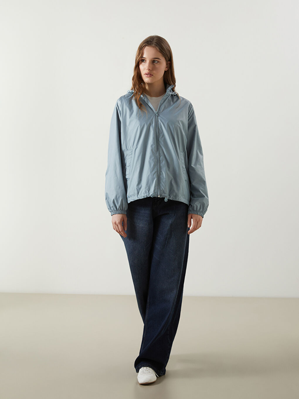 Mavi Kapüşonlu Kadın Yağmurluk-1