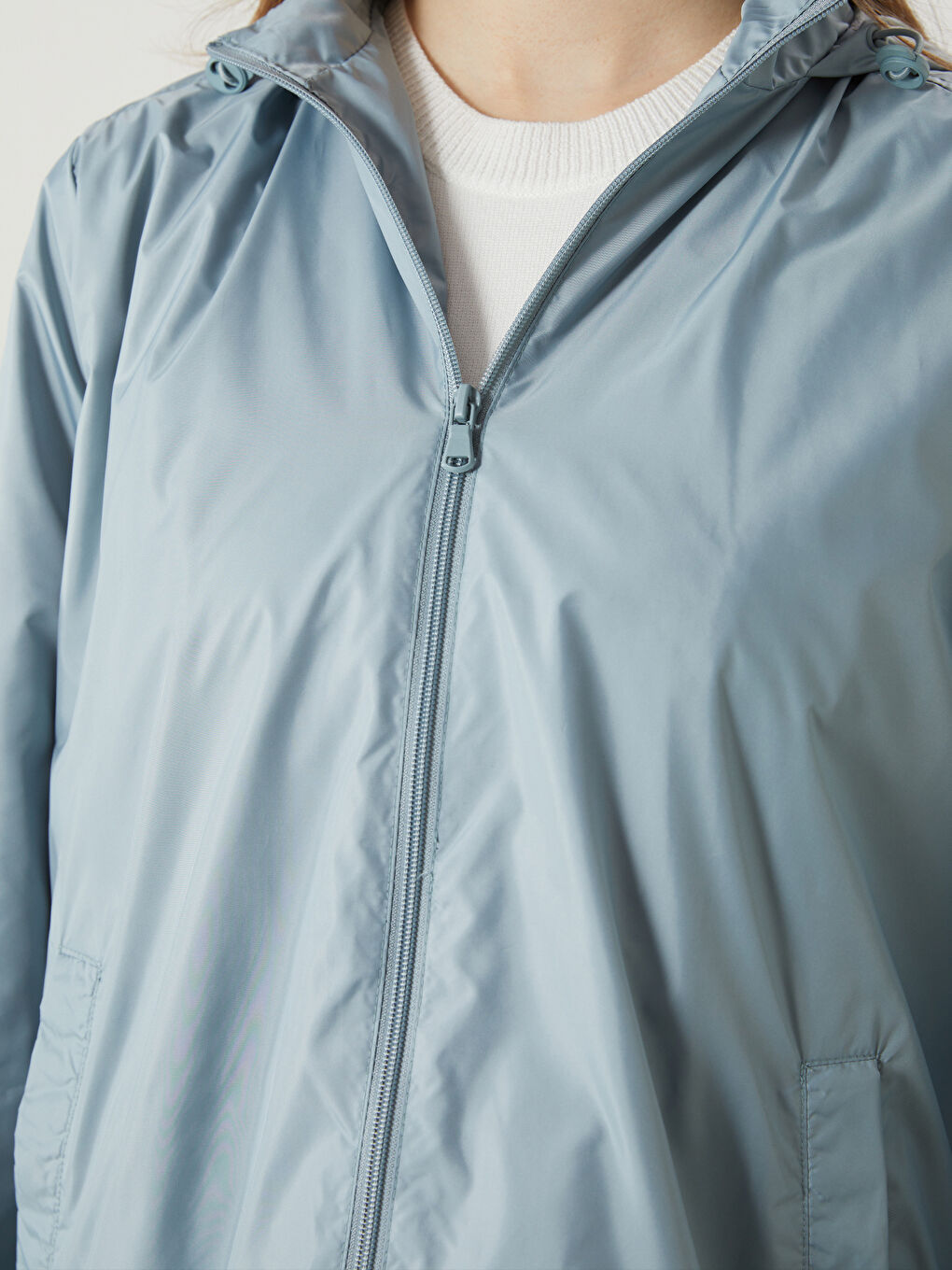 Mavi Kapüşonlu Kadın Yağmurluk-2