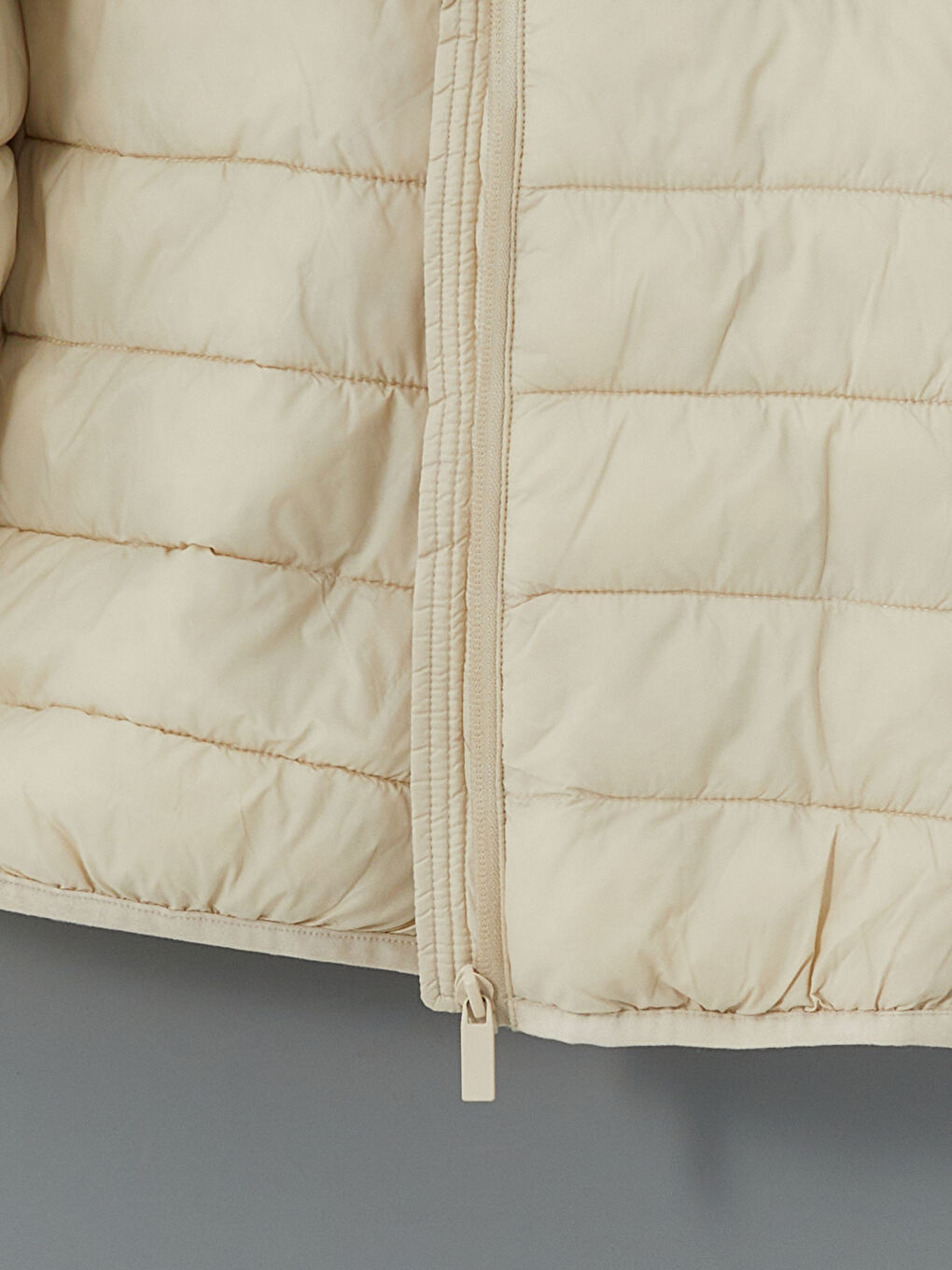 Kapüşonlu Kız Çocuk Şişme Mont-1