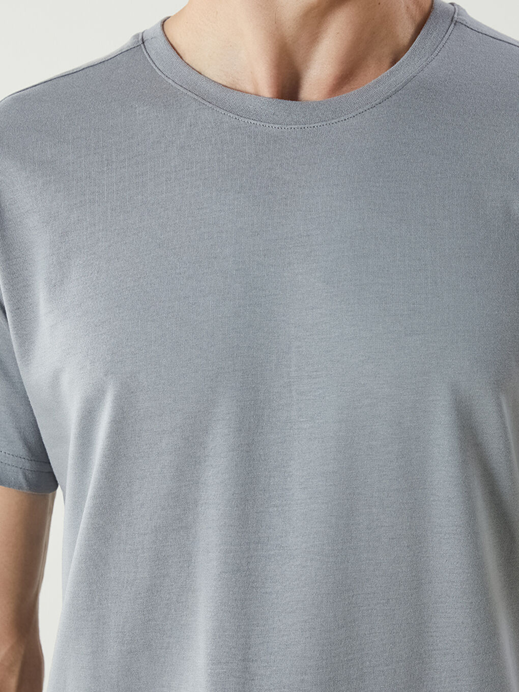 Gri Bisiklet Yaka Kısa Kollu Erkek Pijama Üst-2