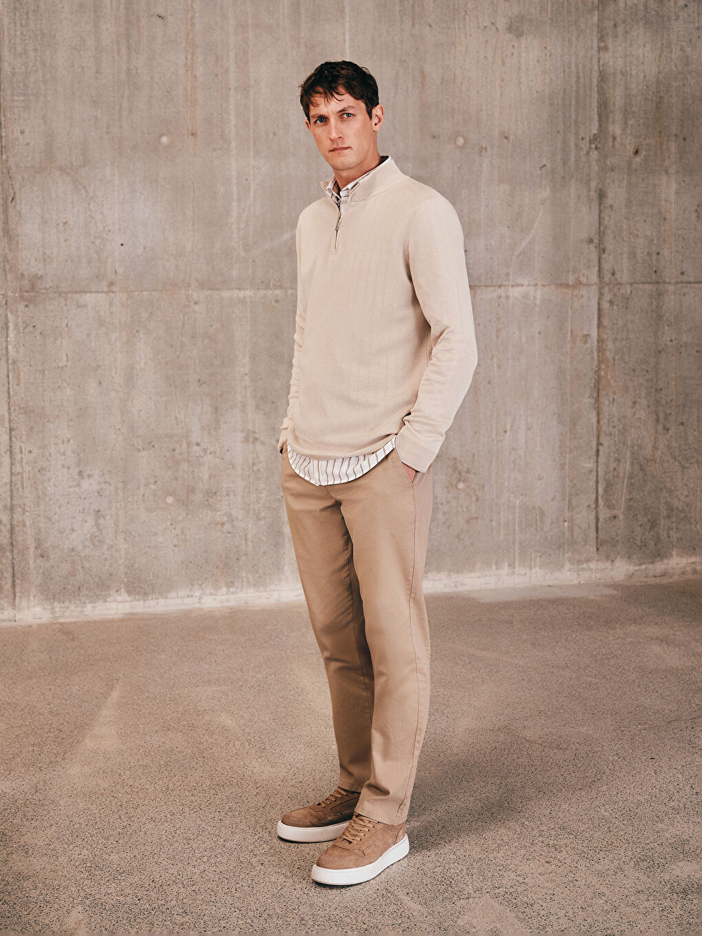 LCWAIKIKI Classic Bej Standart Kalıp Erkek Chino Pantolon - 1