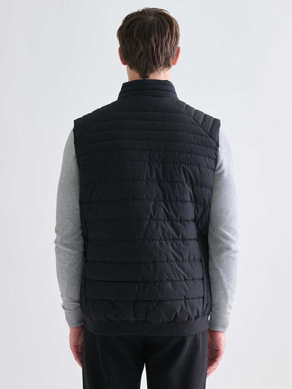 Gilet Doudoune à Col Cheminée pour Hommes Coupe Standard-3