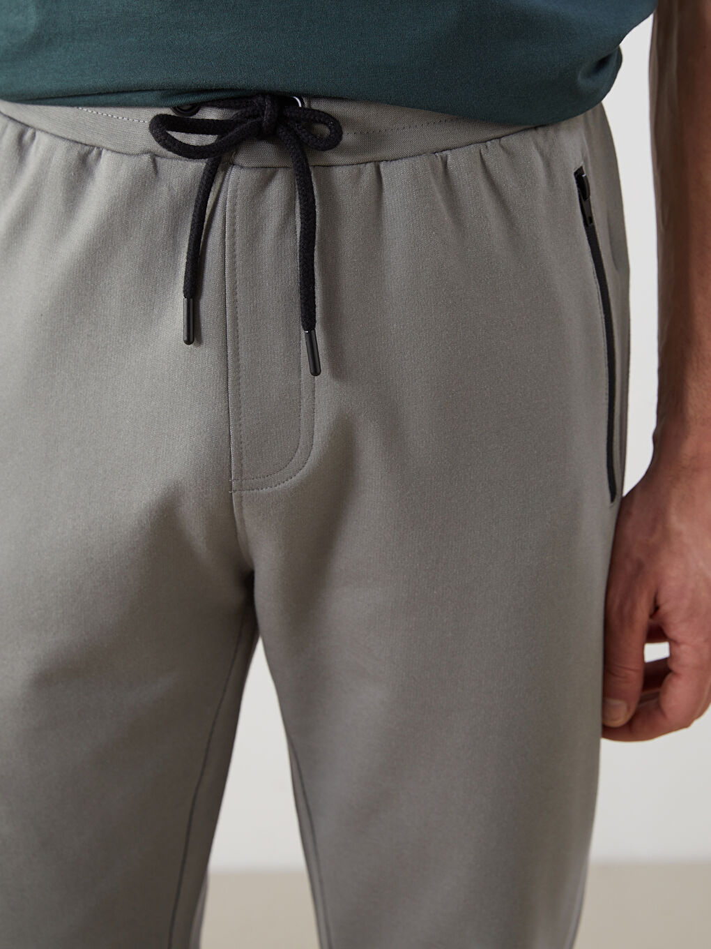 Muške pantalone - standard fit -S50826Z8-YLT