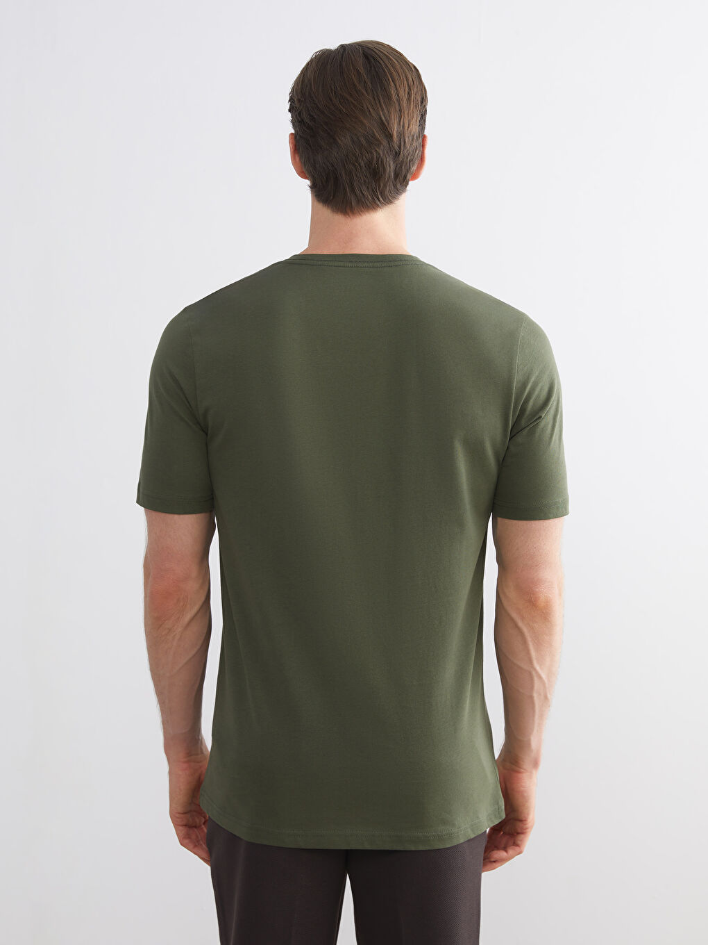 تي شيرت ياقة على شكل حرف V كم قصير جيرسي للرجال-3