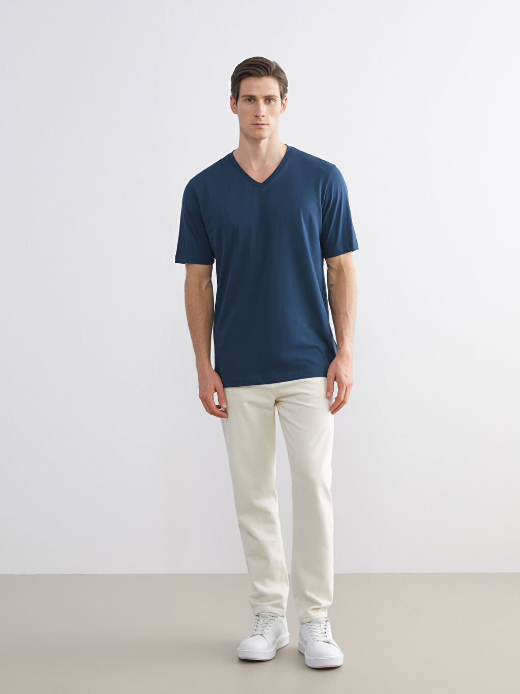 Petrol V Yaka Kısa Kollu Penye Erkek Tişört-1