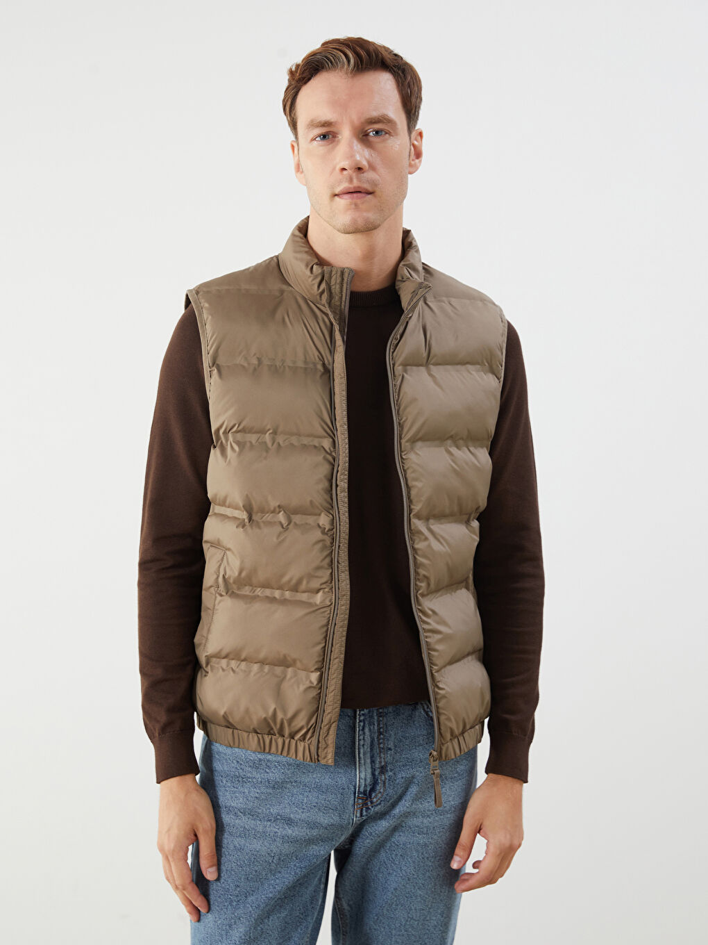 LCWAIKIKI Classic Standard Fit Funnel Neck Men's Puffer Gilet -S50908Z8-YEE