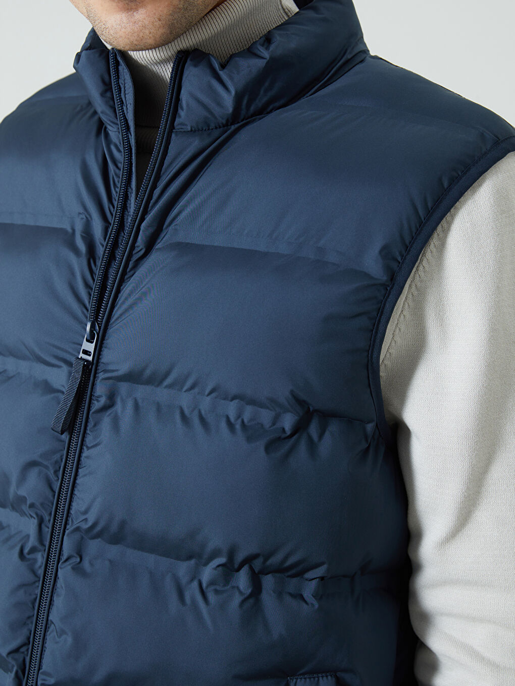 Standard Fit Funnel Neck Men's Puffer Gilet -S50908Z8-YMZ