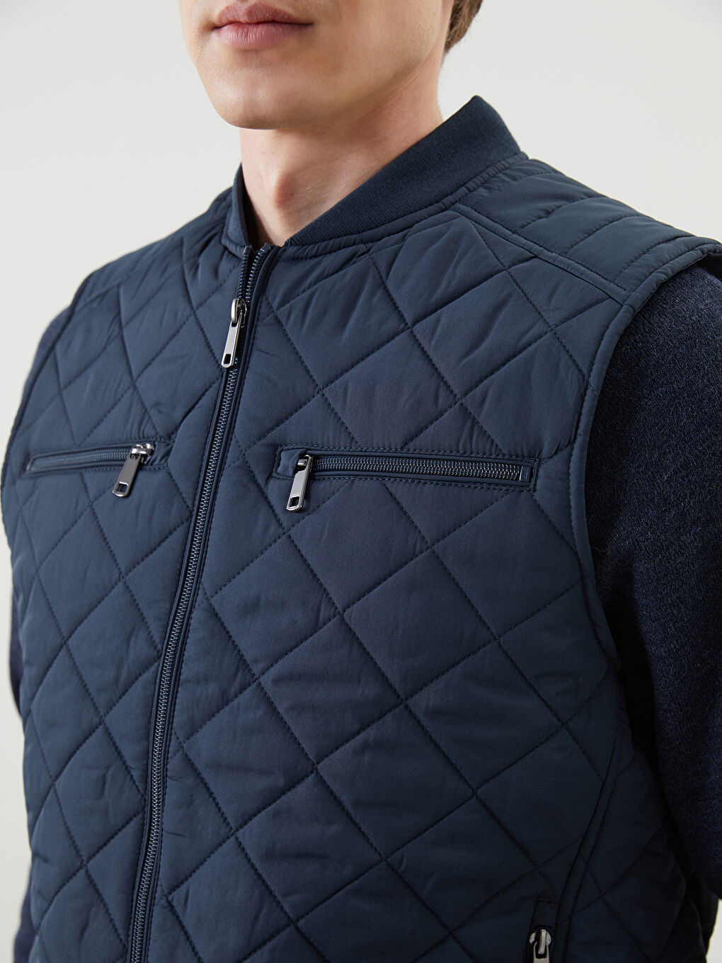 LCWAIKIKI Classic Standard Fit College Collar Men's Puffer Gilet -S51167Z8-YMZ