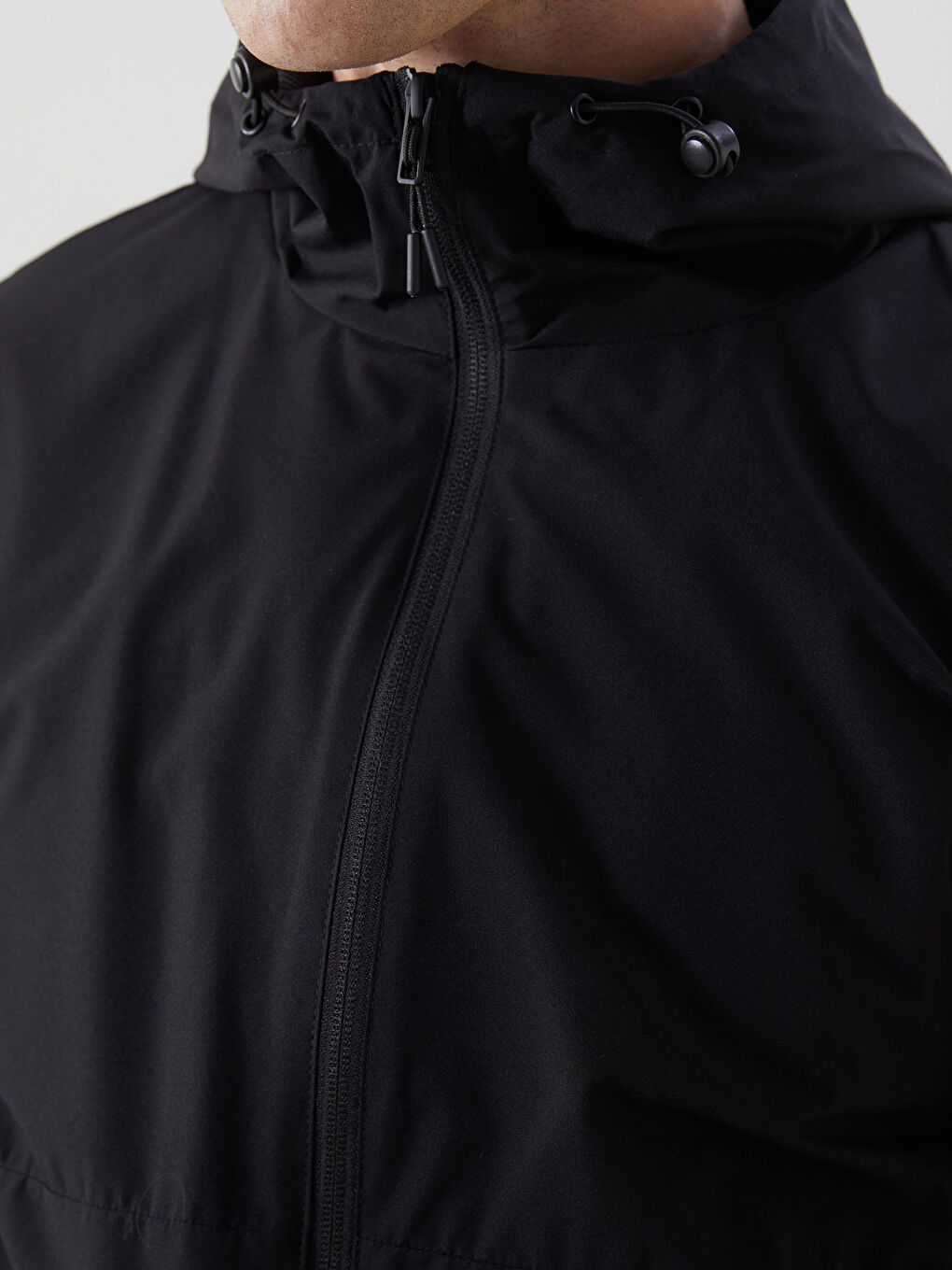 معطف واقي من المطر رجالي بقبّ عادي-3