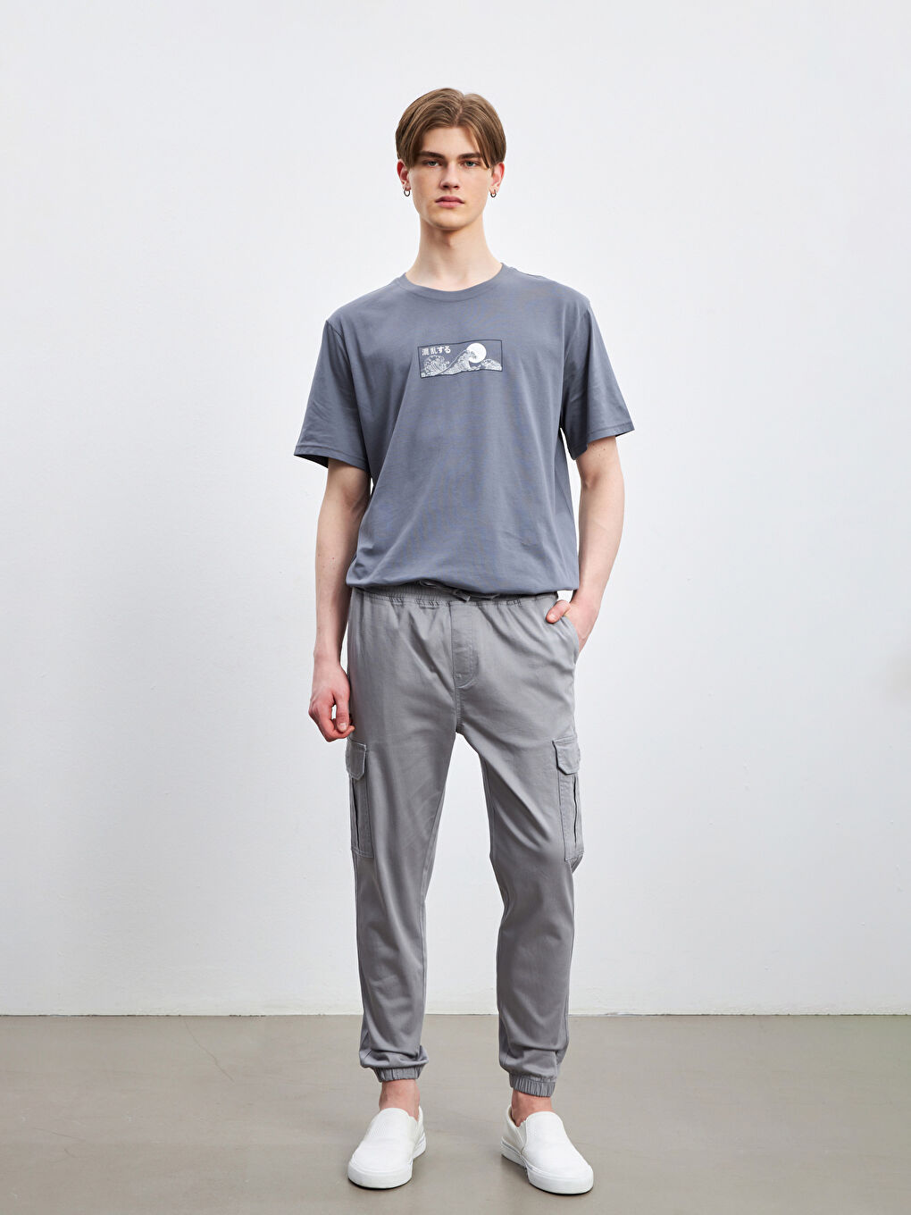 Standard Fit Men's Cargo Trousers