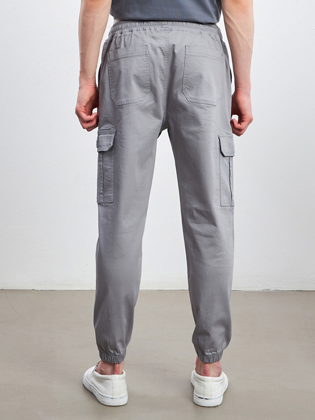 Standard Fit Men's Cargo Trousers-3