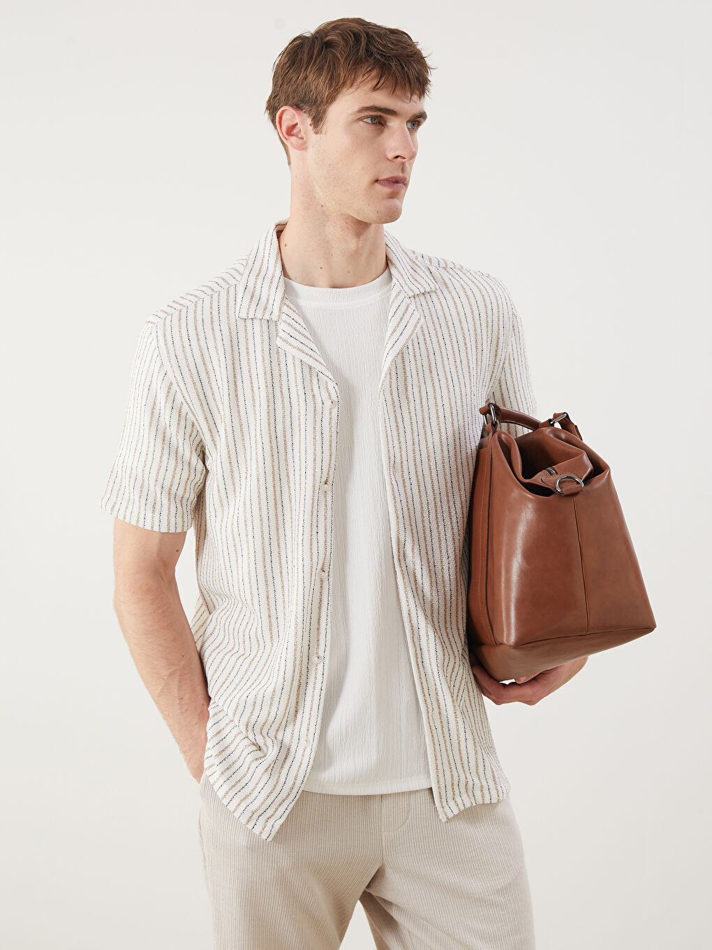 قميص رجالي مخطط بأكمام قصيرة بقصة عادية-1