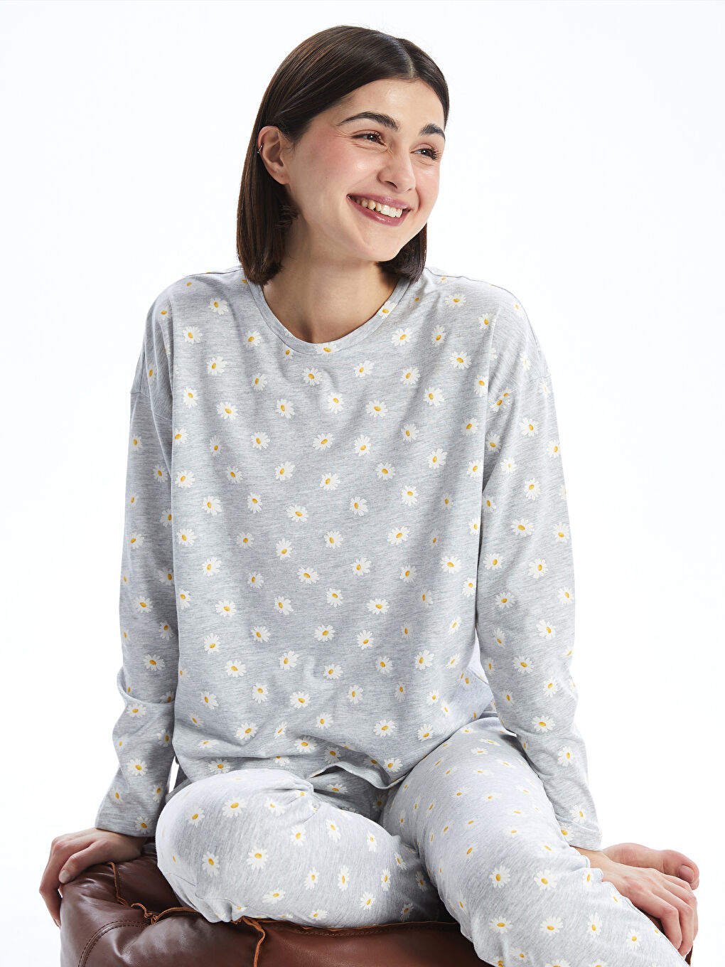 LCW Young Gri Bisiklet Yaka Çiçekli Kadın Pijama Takımı