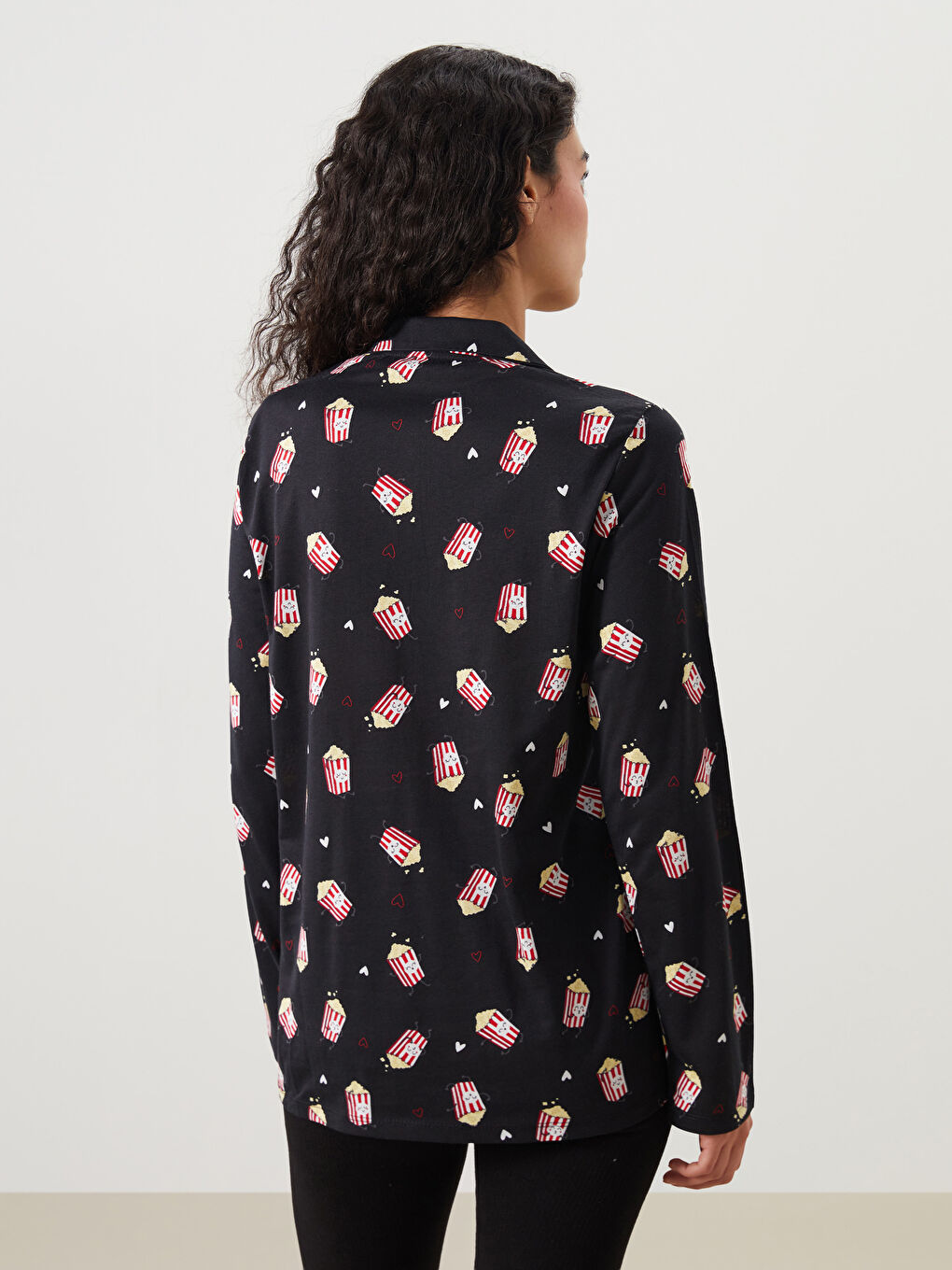 Siyah Gömlek Yaka Desenli Kadın Pijama Üstü-3