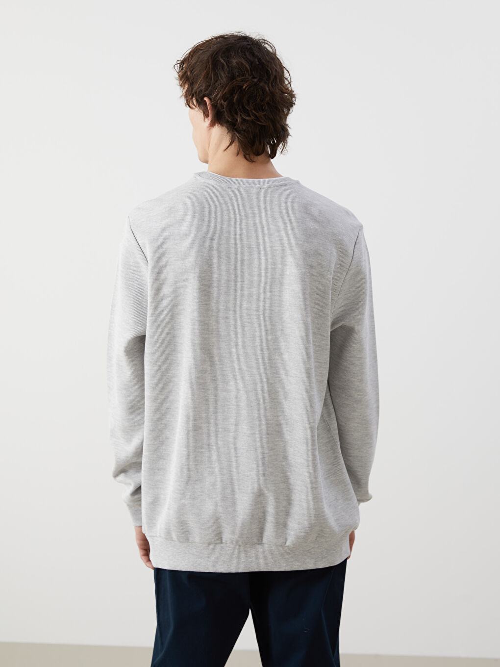 Sweat-shirt à Manches Longues pour Hommes avec Col Rond-3