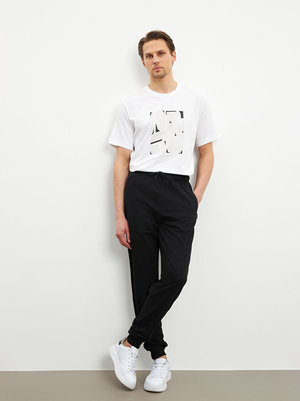 LCWAIKIKI Classic Standard Fit Men's Jogger Sweatpants -S52016Z8-CVL