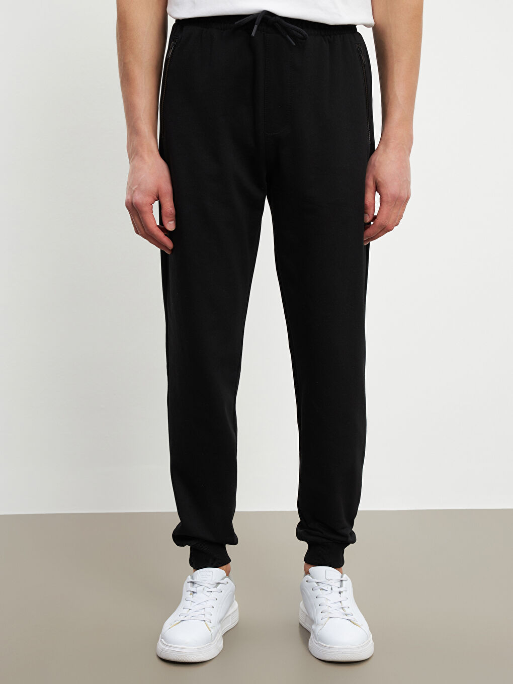 LCWAIKIKI Classic Standard Fit Men's Jogger Sweatpants -S52016Z8-CVL