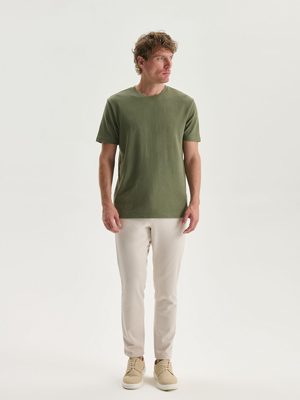 تيشيرت رجالي كم قصير بياقة دائرية مُنَظَّم-2