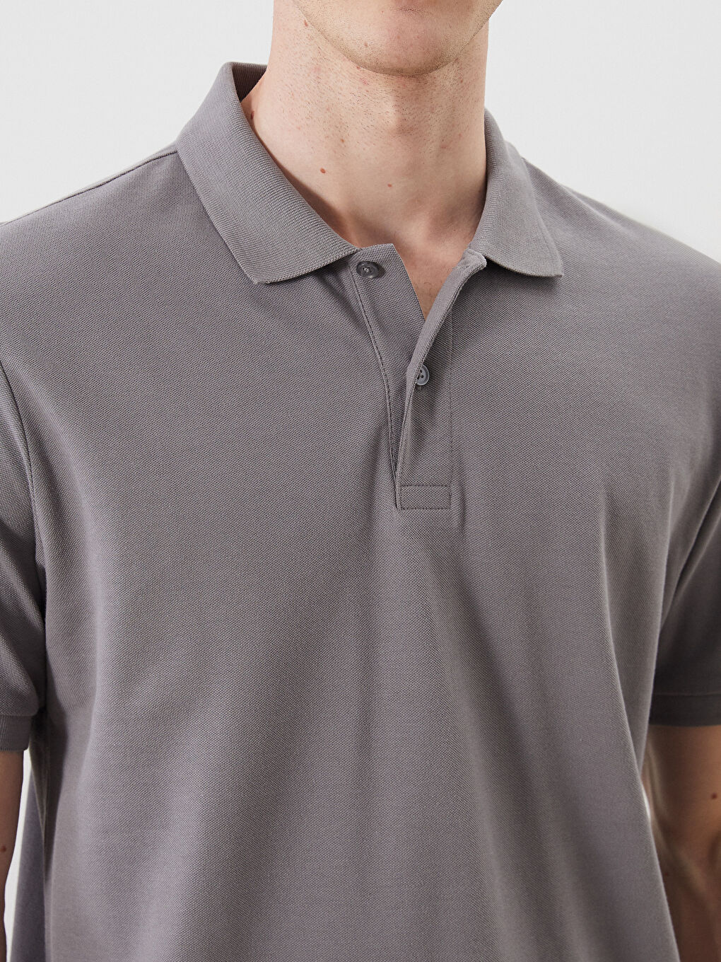 LCWAIKIKI كلاسيك تیشێرت پۆڵۆ یه‌خه‌ی قۆڵ كورت پیکێ بۆ پیاوان -S52213Z8-H0F