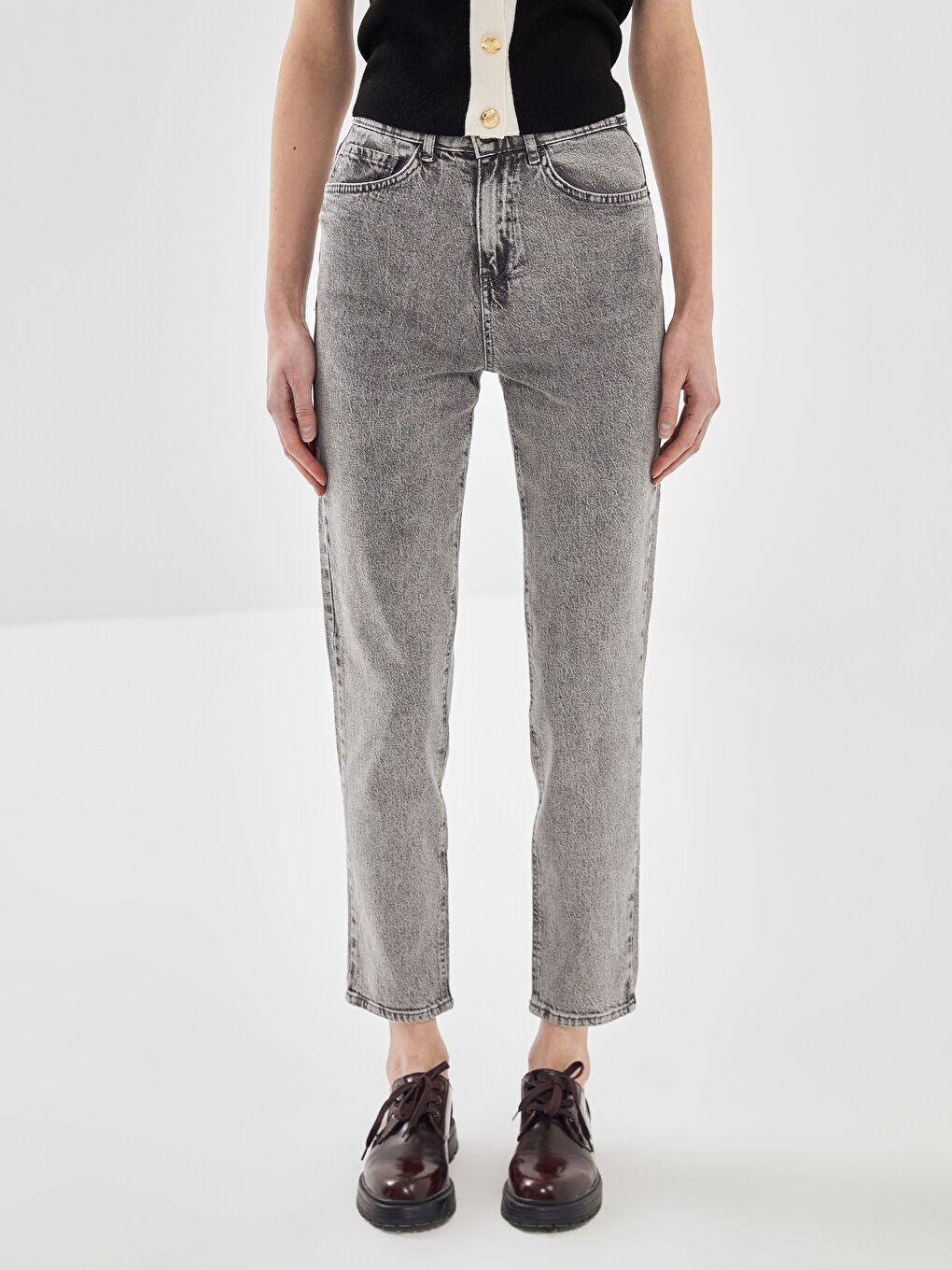 Gri Mom Fit Kadın Jean Pantolon-1