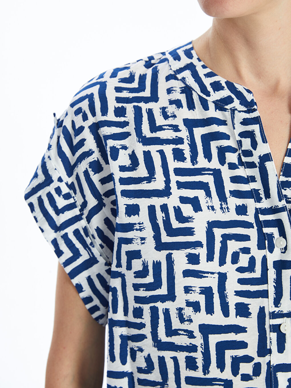 Notch Neck Patterned Women's Shirt -S52445Z8-LS3