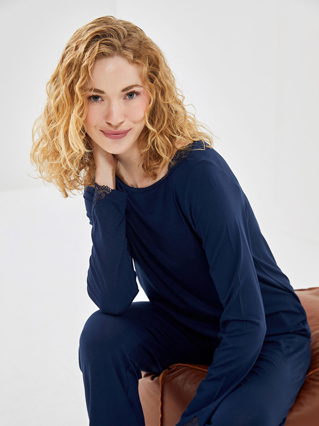 Crew Neck Lace Detailed Women's Pyjama Set -S52497Z8-R4J