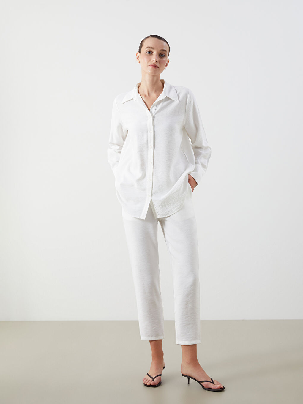 Elastic Waist Carrot Fit Women's Trousers