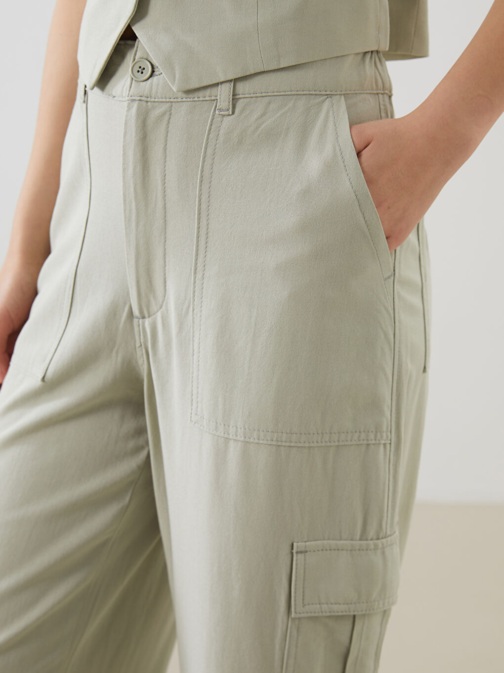 Yeşil Beli Lastikli Keten Karışımlı Kadın Kargo Pantolon-2