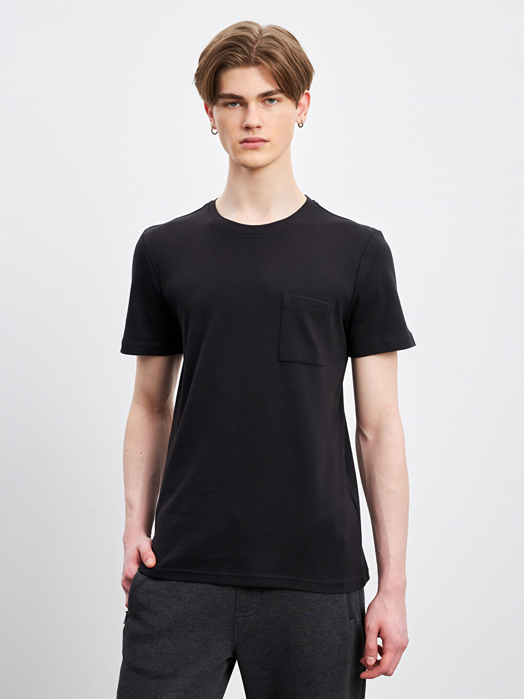 T-shirt E Thjeshtë Me Xhep, Jakë E Rrumbullakët Për Burra