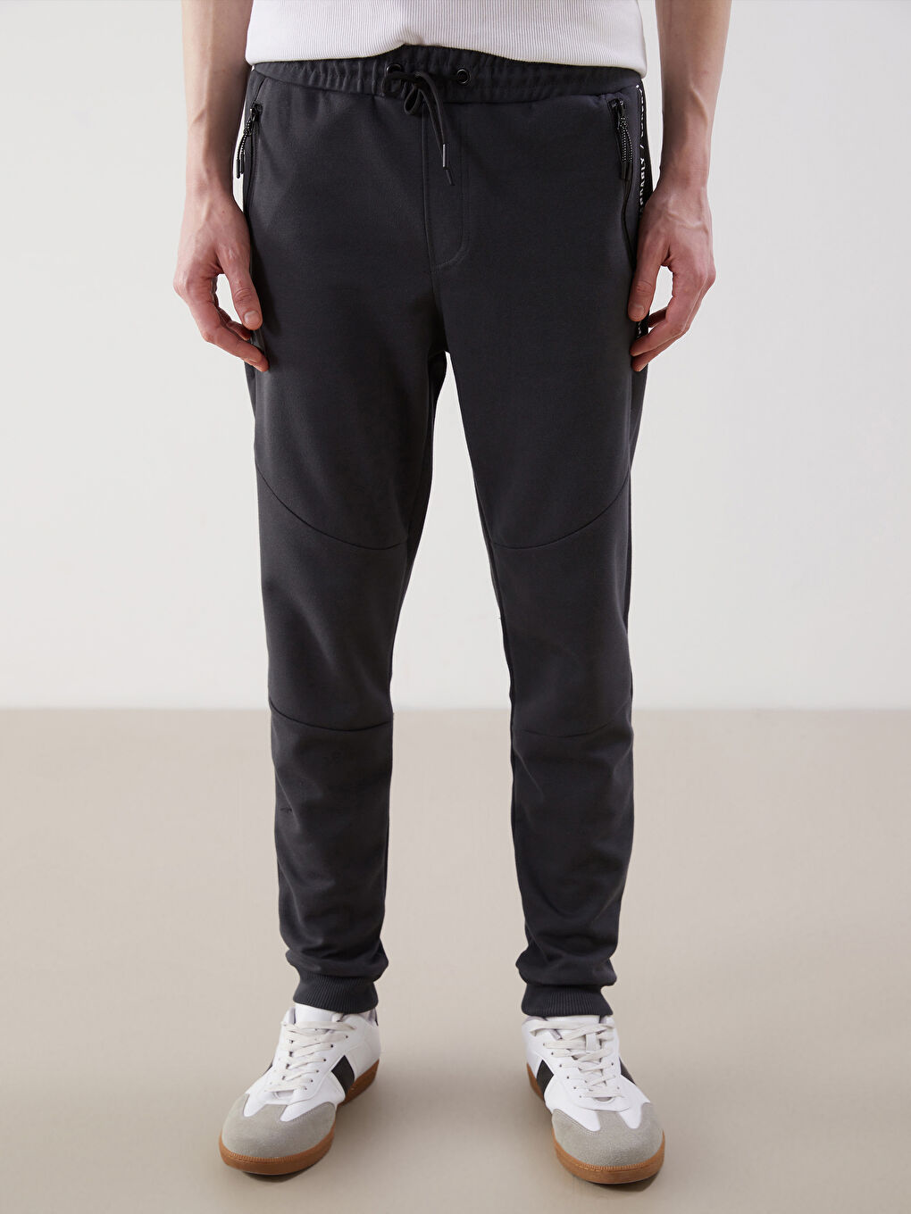 Antrasit Standart Kalıp Erkek Jogger Eşofman Altı-1