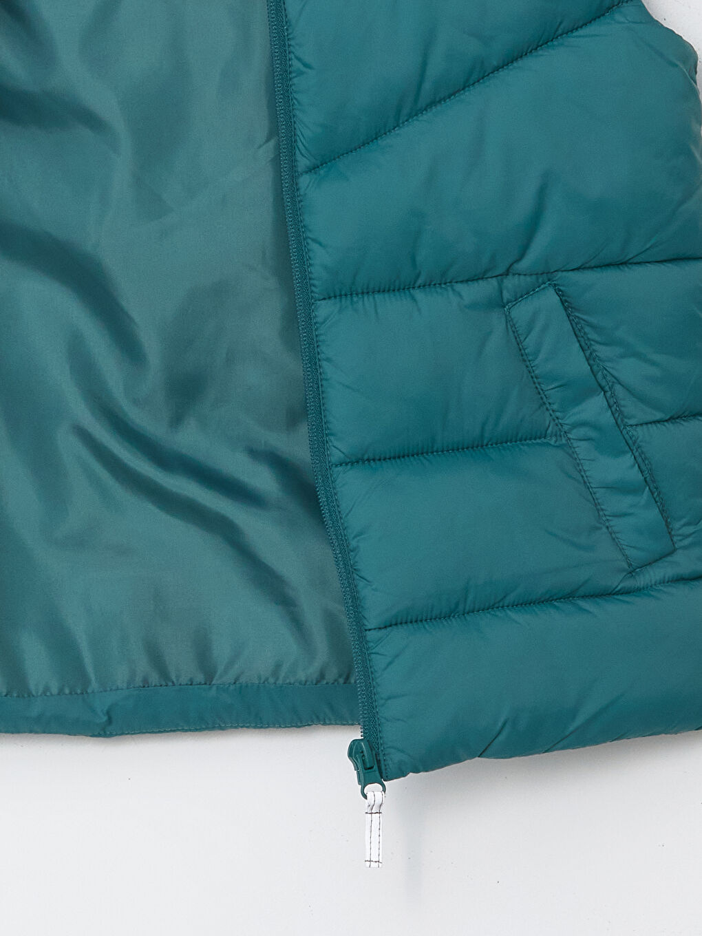 LCW Kids Gesteppte Weste mit Kapuze für Jungen -S52760Z4-GZV
