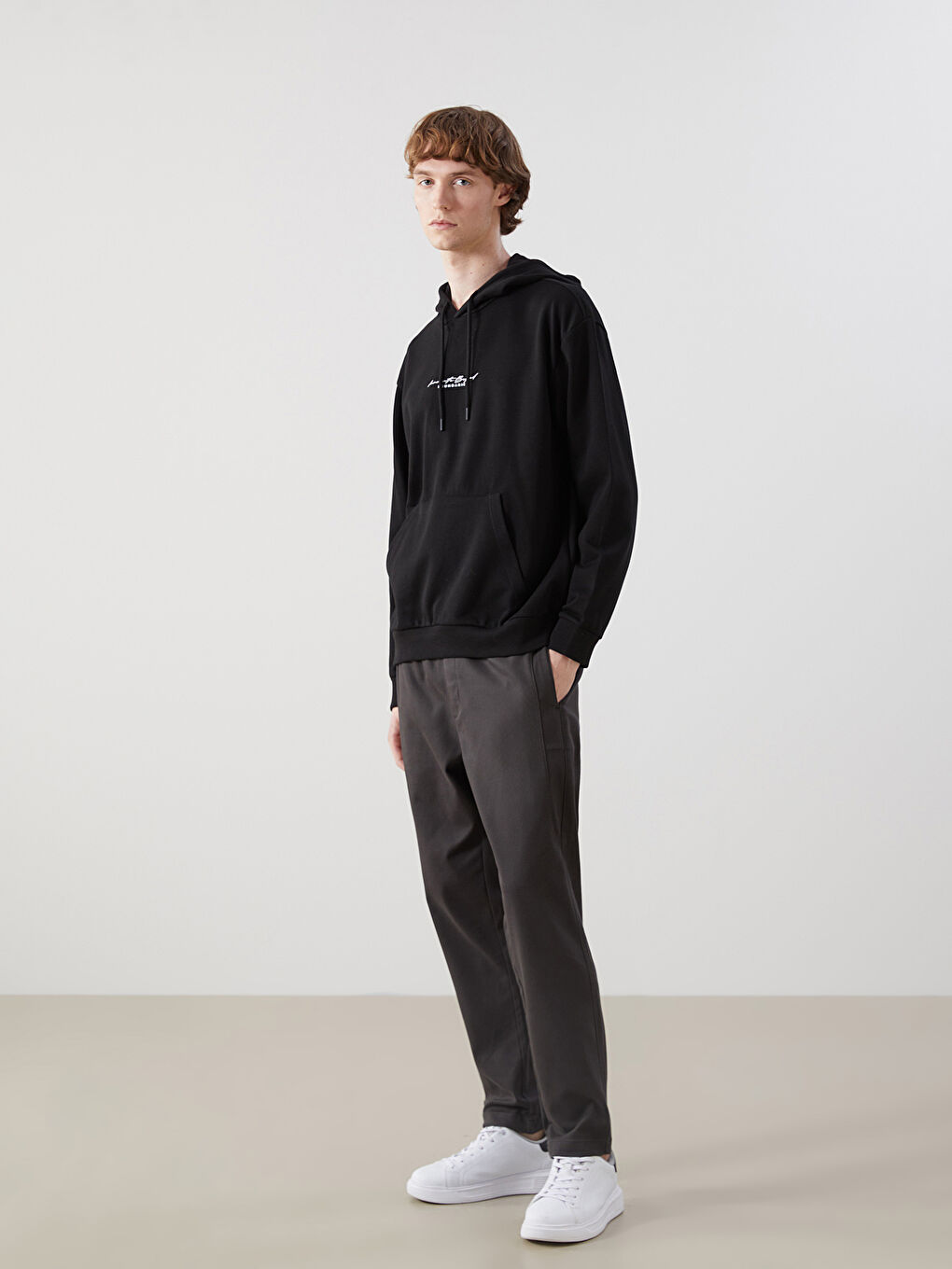 Siyah Uzun Kollu Baskılı Erkek Hoodie-1