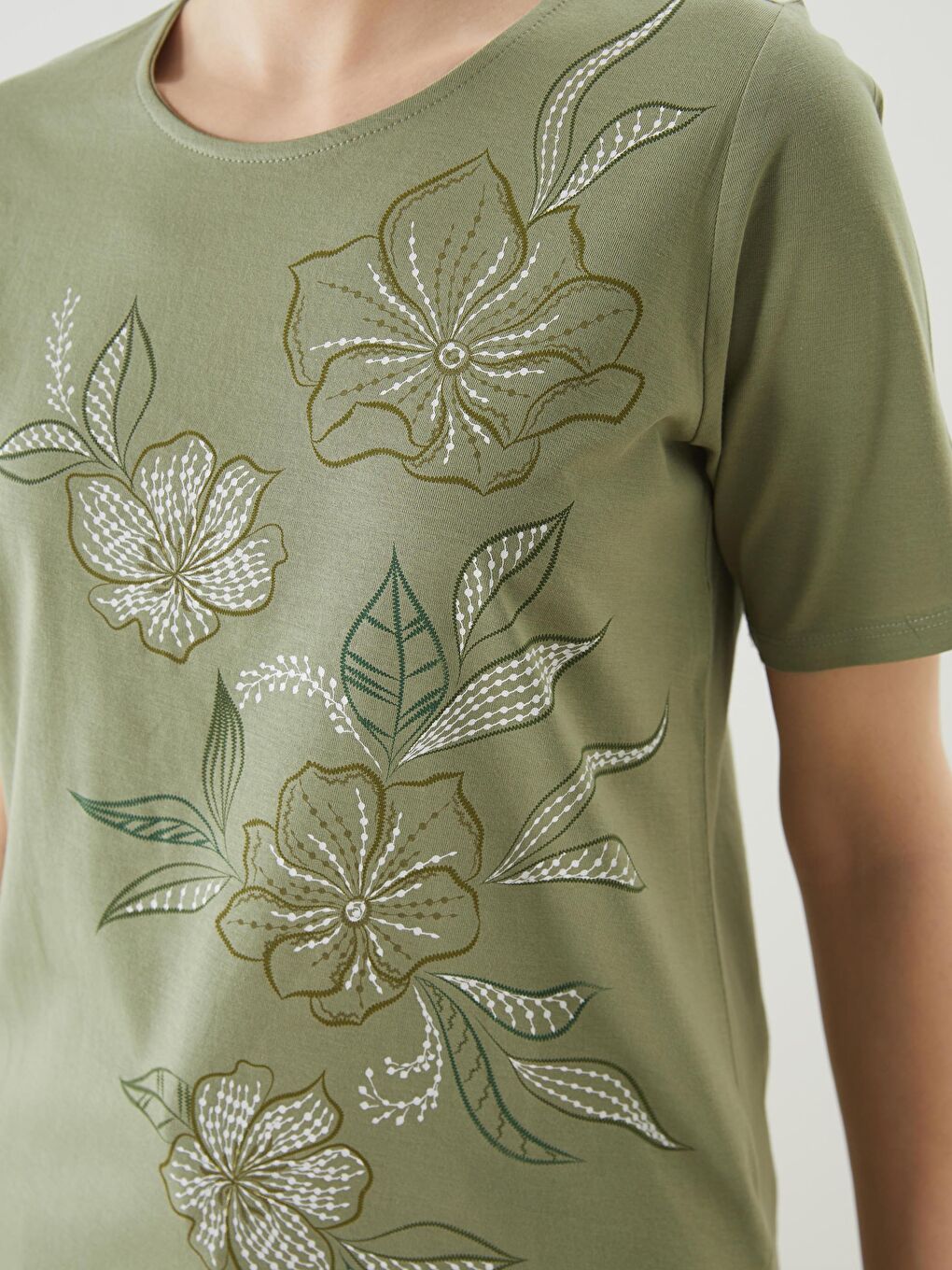 LCW Grace Rundhalsausschnitt Blumiges T-Shirt für Damen -S53091Z8-GUY