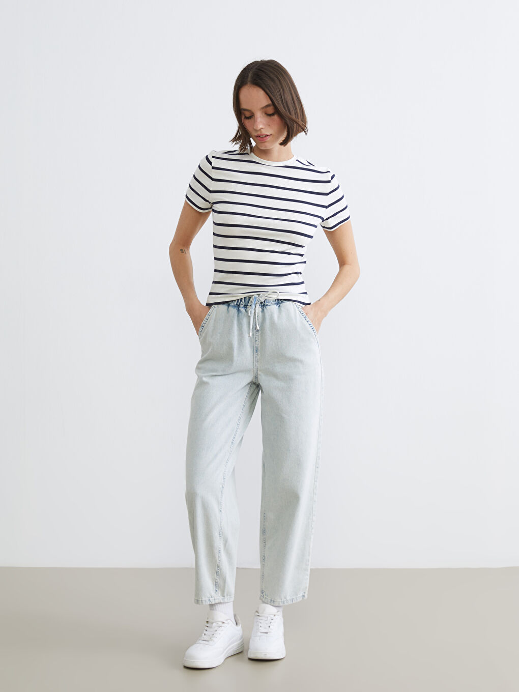 جينز نساء موم فيت بخصر مطاطي