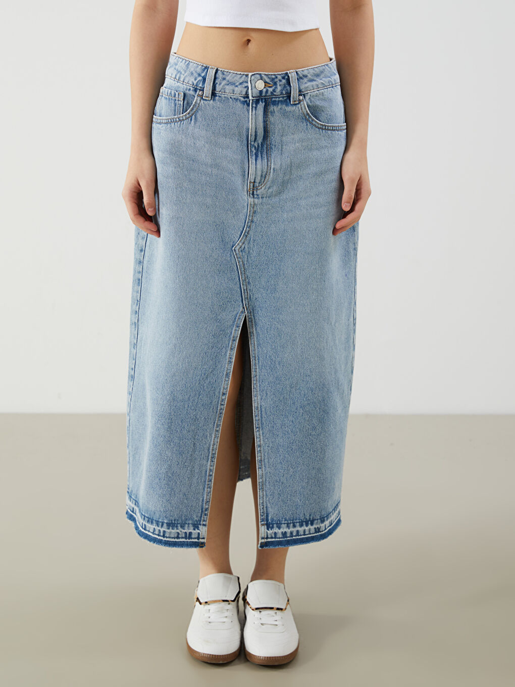 Slim Fit Denim Skirt -S53119Z8-S54