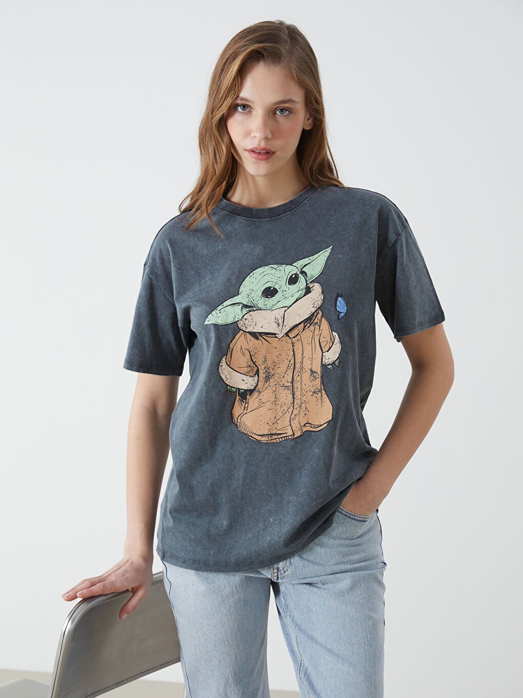 LCW Modest Bisiklet Yaka Baby Yoda Baskılı Penye Kadın Tişört -S53161Z8-JQN