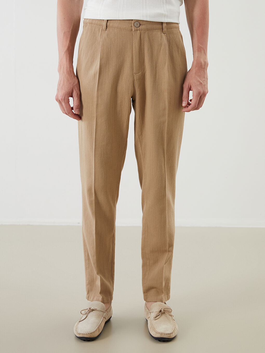 LCWAIKIKI Classic Regular Fit Linen Blend Men's Pleated Chino Trousers -S53165Z8-YS0