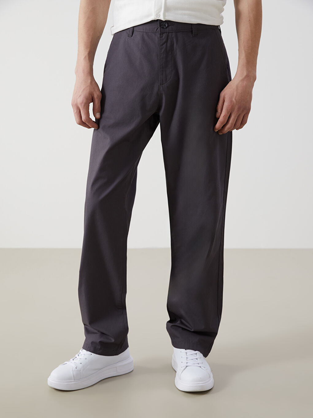 Čino pantalone za muškarce, opuštenog kroja -S53170Z8-JQN